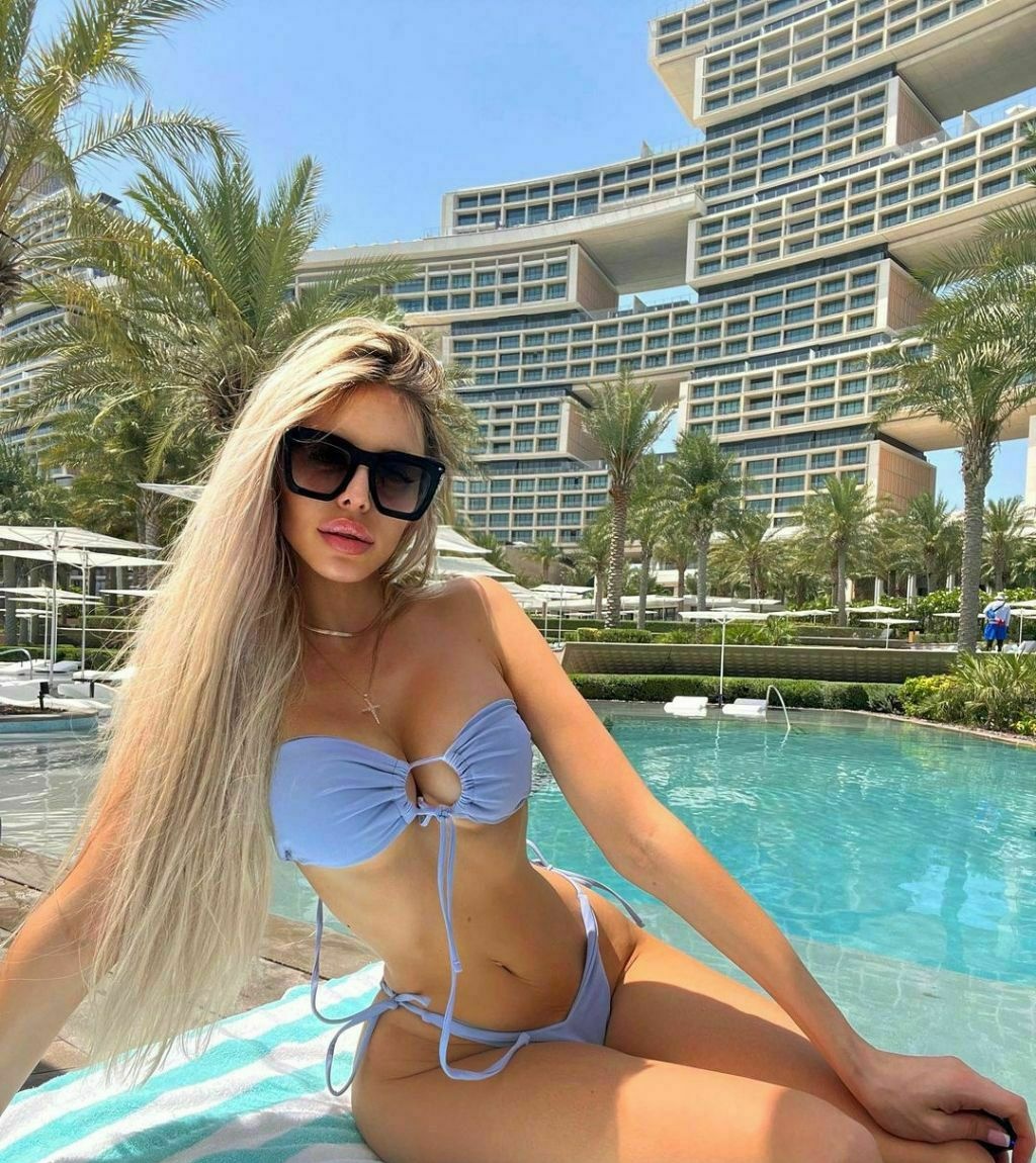 Яна привлекательная девушка из Асбест цена от 6000 руб